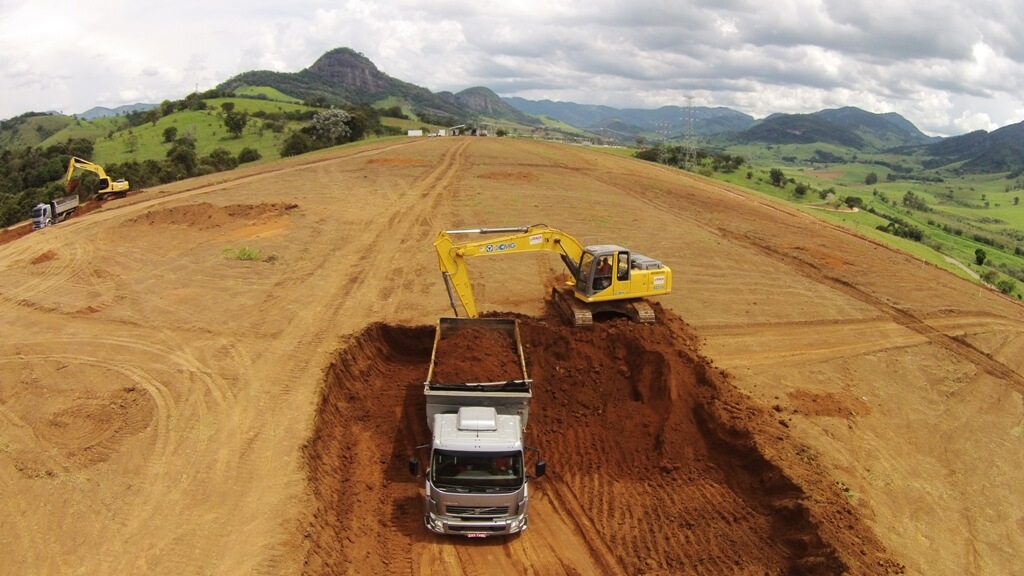 Acompanhamento de obra de terraplanagem